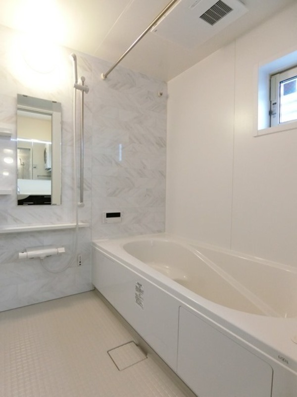 バス・シャワールーム　図面と現状に相違がある場合には現状を優先