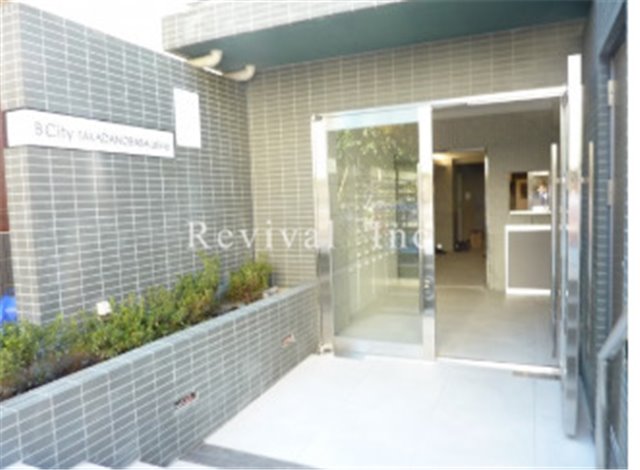 エントランス　雰囲気の良いエントランスファサード