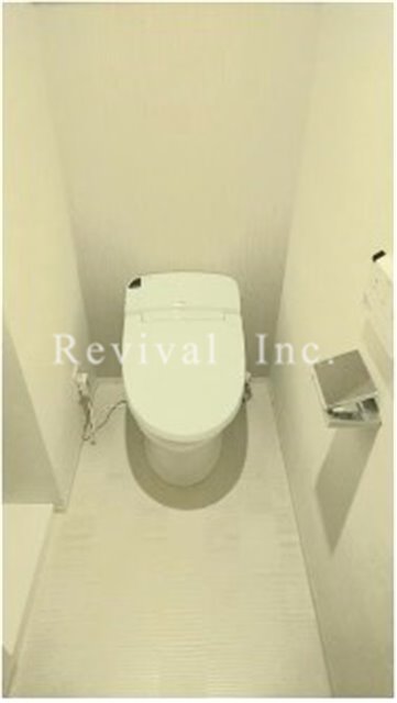 トイレ　お手洗いは最新式タンクレストイレ仕様