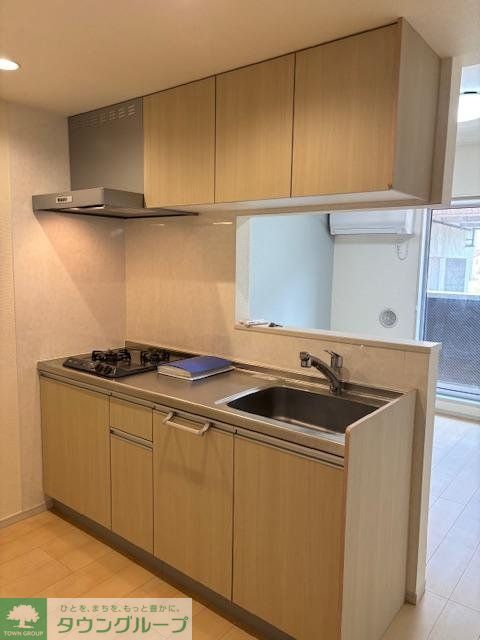 キッチン　玄関