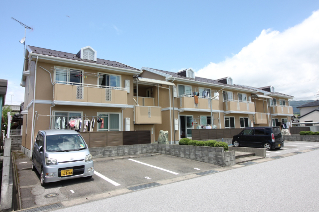 建物外観　南向きバルコニー！