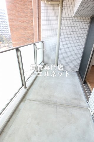 バルコニー　バルコニー付きで採光＆風通し良好！