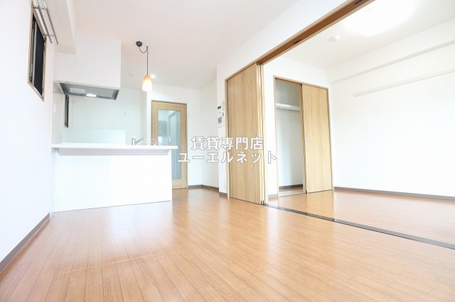 居室・リビング　ゆったりとくつろげる、落ち着きのある居室空間です