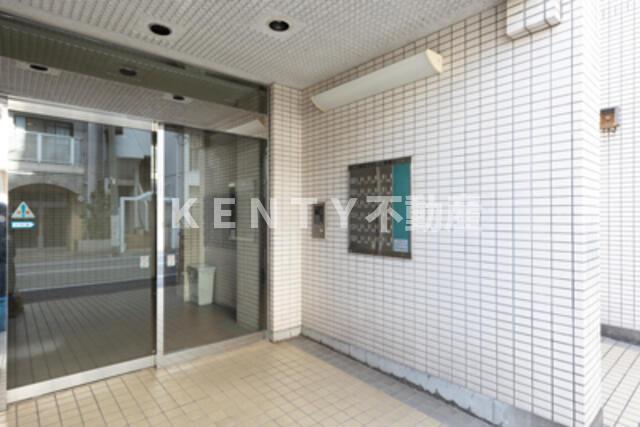 エントランス　ゆとりのあるエントランスです