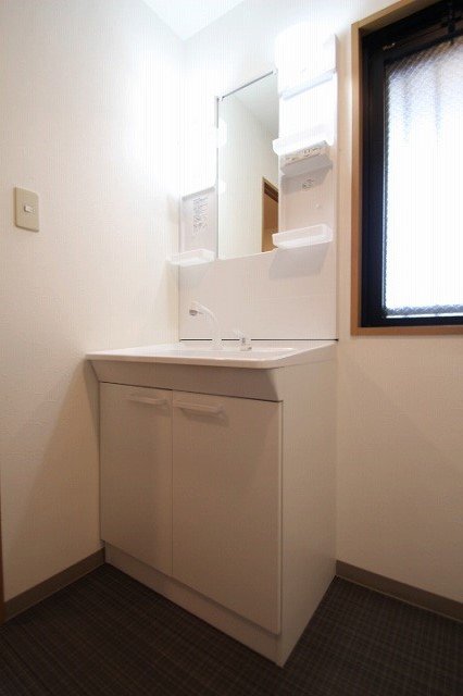洗面設備　同物件別号室のものです。