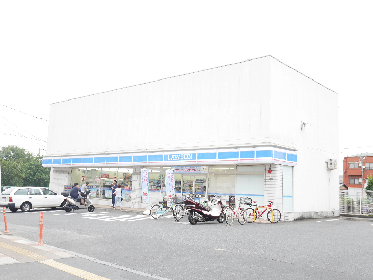 コンビニ　ローソン 足立扇三丁目店（コンビニ）まで535m