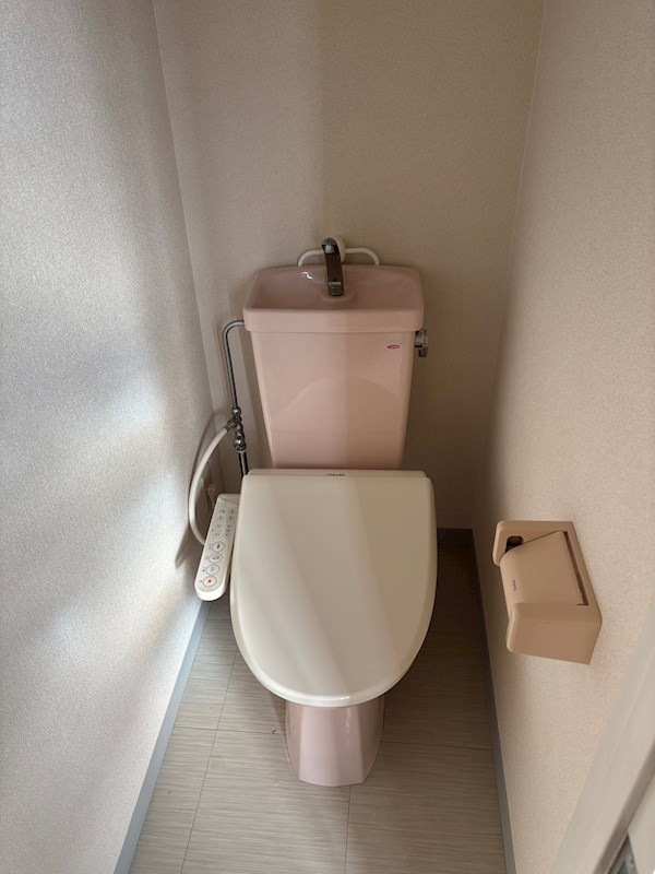 トイレ　※別部屋参考写真