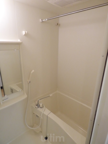 バス・シャワールーム　※別のお部屋の写真です