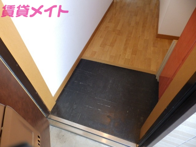 玄関　別部屋参考写真です