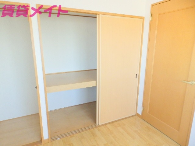 収納　別部屋参考写真です