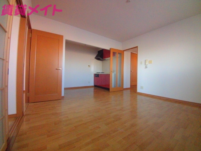 居室・リビング　別部屋参考写真です