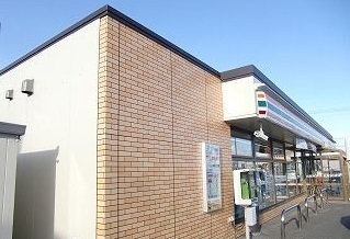 コンビニ　セブンイレブン八戸田向店（コンビニ）まで650m