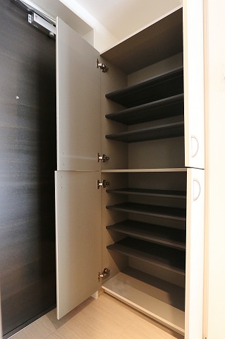 その他部屋・スペース　沢山の靴が収納できるシューズボックスです