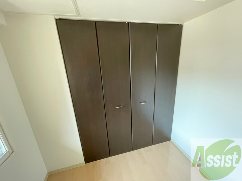 収納　寝室の収納です。部屋がすっきり片付きます。