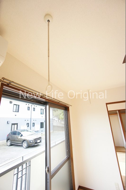 その他設備　雨の日や花粉の季節に助かる室内物干し設置済みです☆