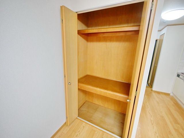 収納　※別部屋参考写真です