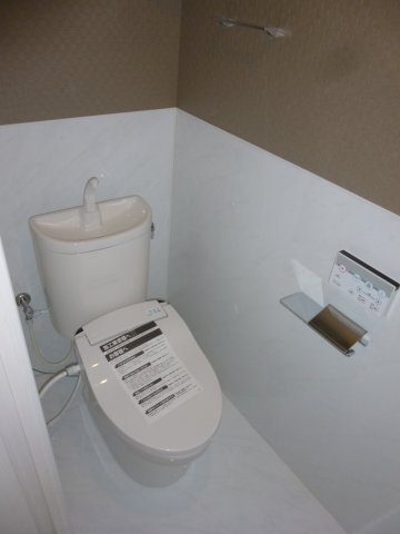 トイレ　同型モデル