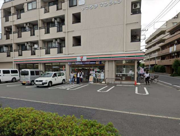 コンビニ　セブンイレブン（コンビニ）まで386m