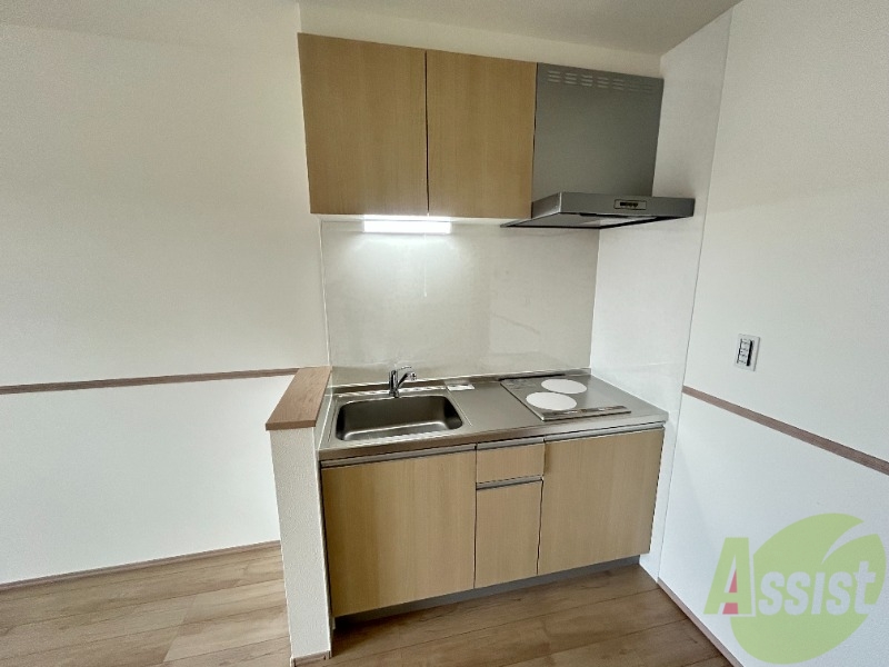 キッチン　キッチンはＩＨなのでお手入れがしやすそうですね。