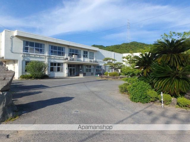 小学校　鳴門西小学校（小学校）まで1233m