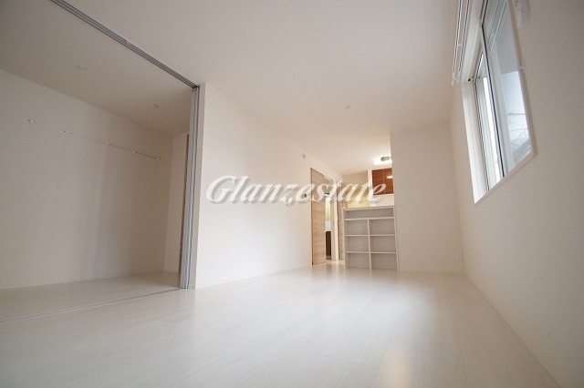 居室・リビング　☆広々したお部屋☆