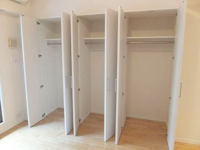 収納　広々とした収納スペース