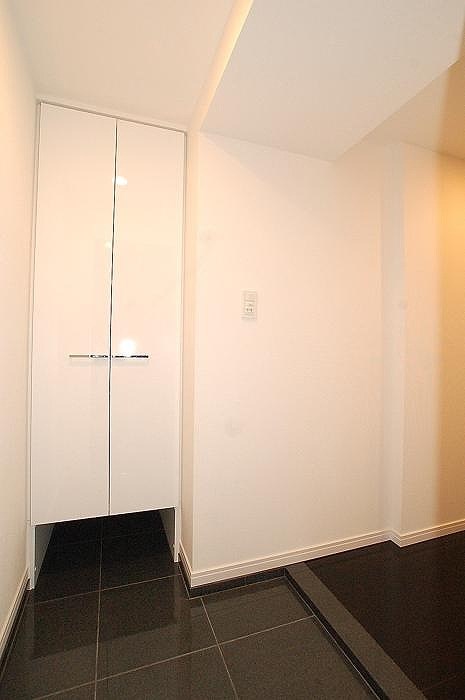 玄関　反転タイプ