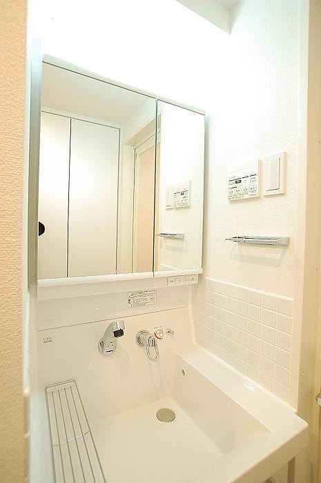 洗面設備　反転タイプ