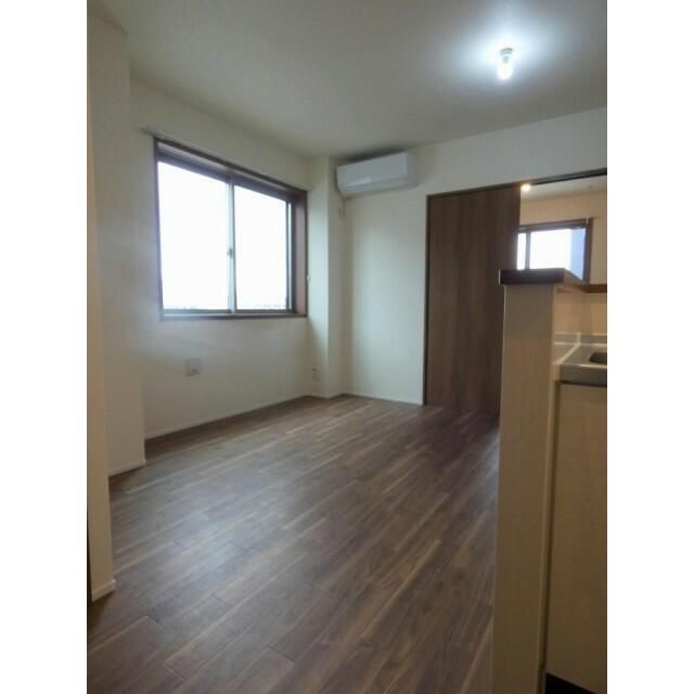 居室・リビング　☆明るい居間☆