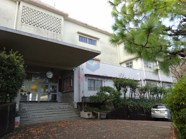 小学校　豊中市立上野小学校（小学校）まで417m