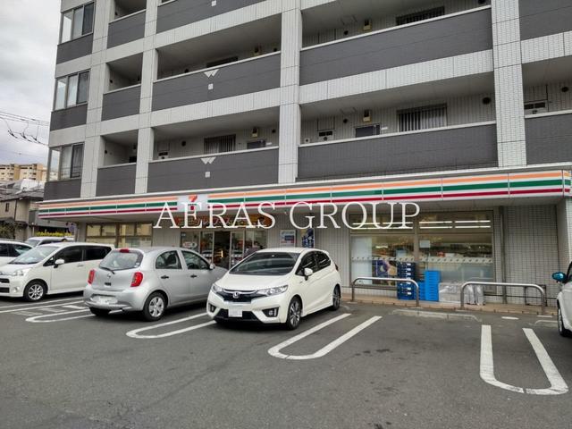 コンビニ　セブンイレブン横浜青葉総合庁舎前店（コンビニ）まで700m