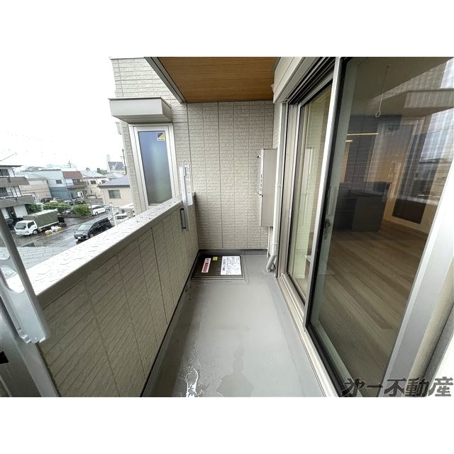 バルコニー　バルコニー