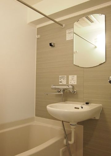 バス・シャワールーム　ゆったりくつろげるバスルーム☆