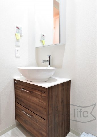 洗面設備　同仕様