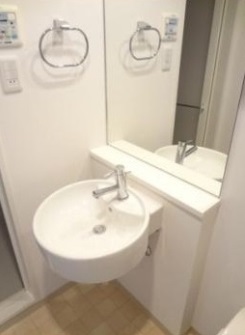 洗面設備　嬉しい独立洗面台付き。