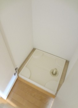 その他設備　室内洗濯機置場。