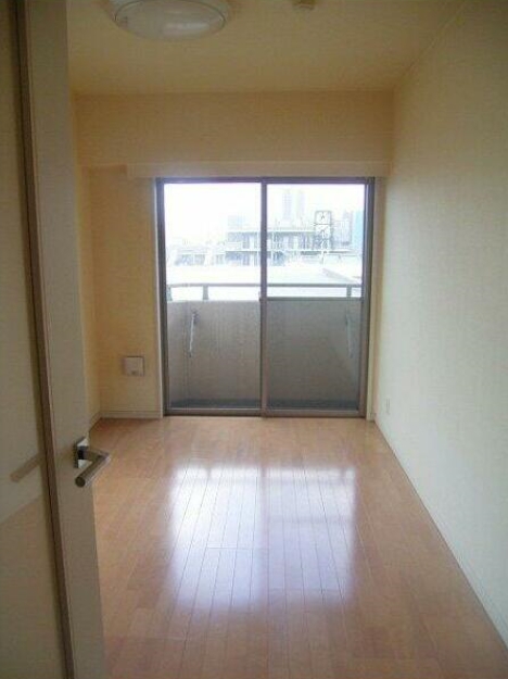 居室・リビング　6.8帖のお部屋。