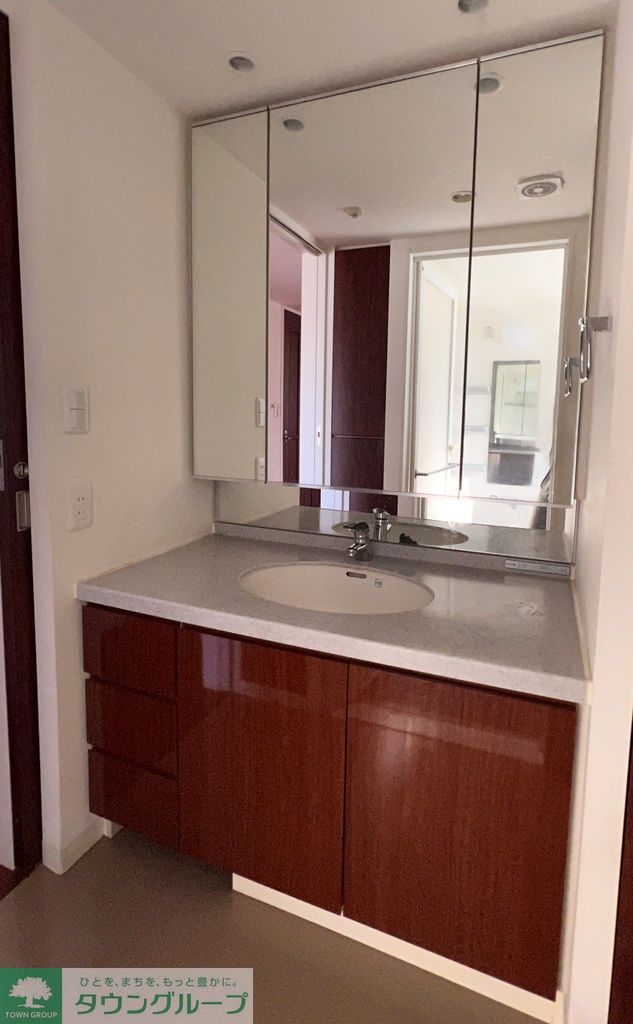 洗面設備　洗面化粧台