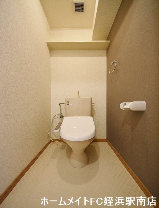 トイレ　★温水洗浄便座付き★別部屋参考写真