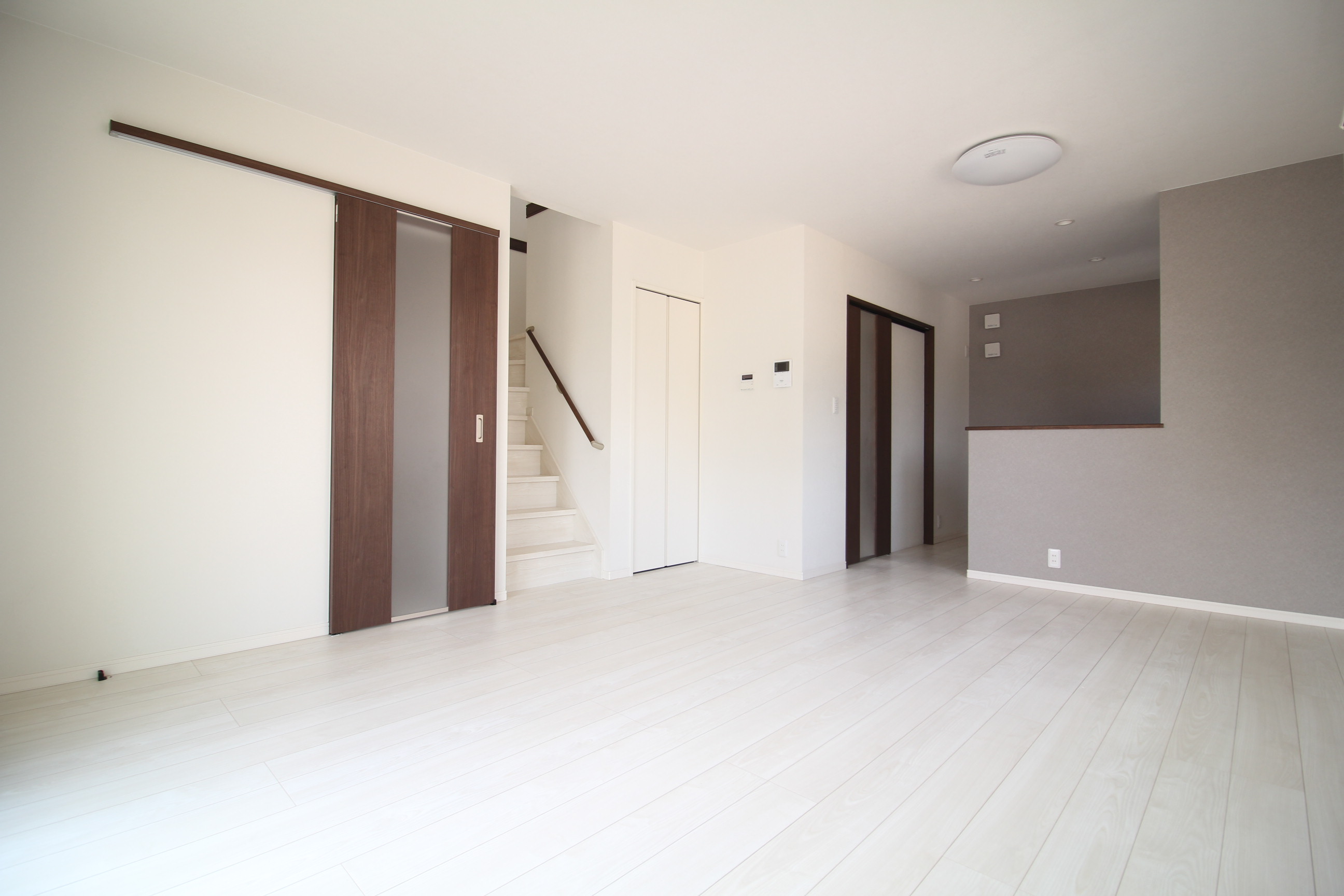 その他　リビングの別角度♪