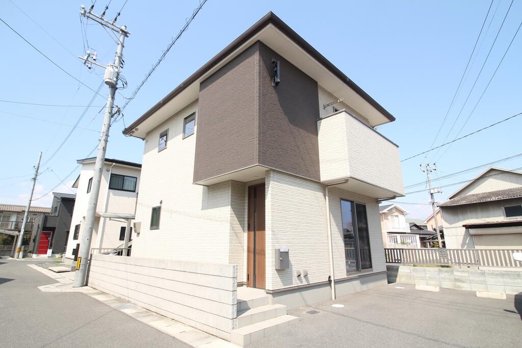 建物外観　東富井の3LDK戸建て♪