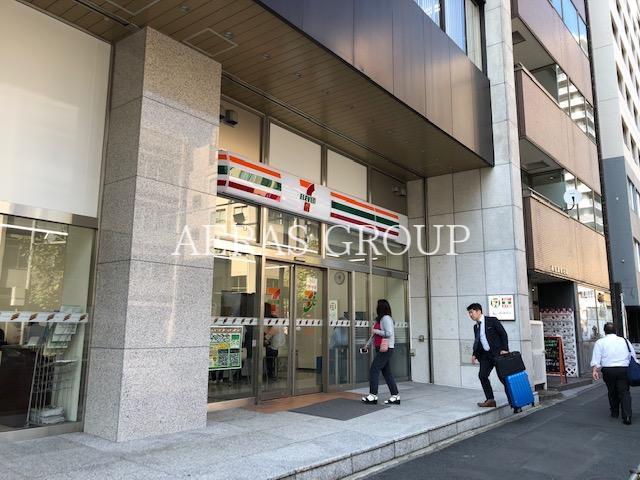 コンビニ　セブンイレブン文京湯島3丁目店（コンビニ）まで194m