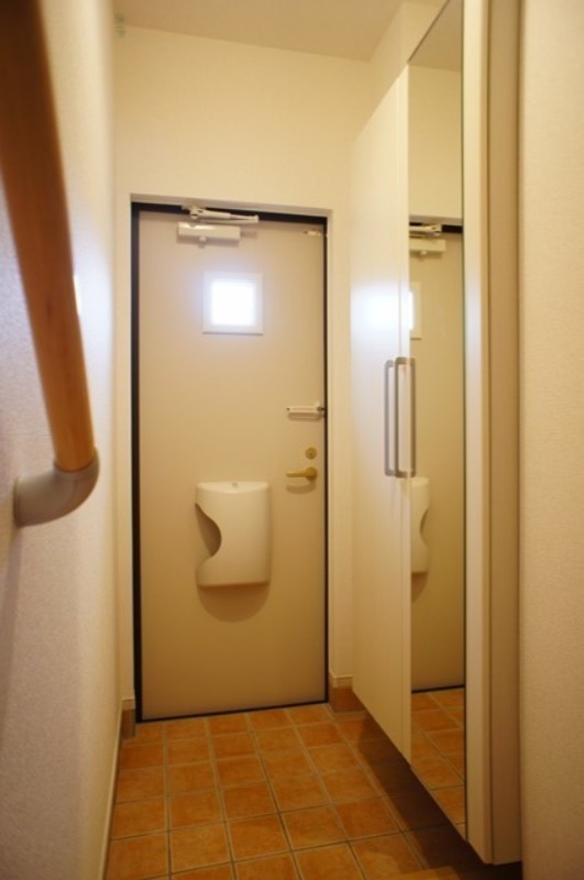 玄関　図面と現状に相違がある場合には現状を優先