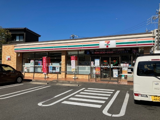 コンビニ　セブンイレブン名古屋御器所１丁目店（コンビニ）まで458m