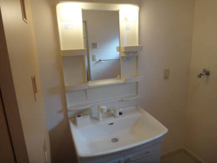 洗面設備　洗髪洗面化粧台付き♪