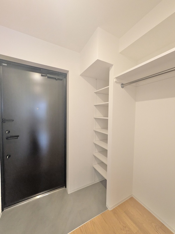 玄関　収納付きの玄関