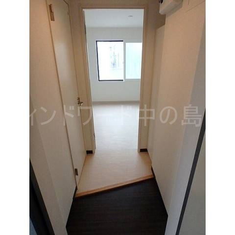 玄関　詳細は、ウィンドワード中の島までご相談下さい。