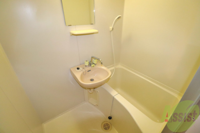 バス・シャワールーム　コンパクトなお風呂！