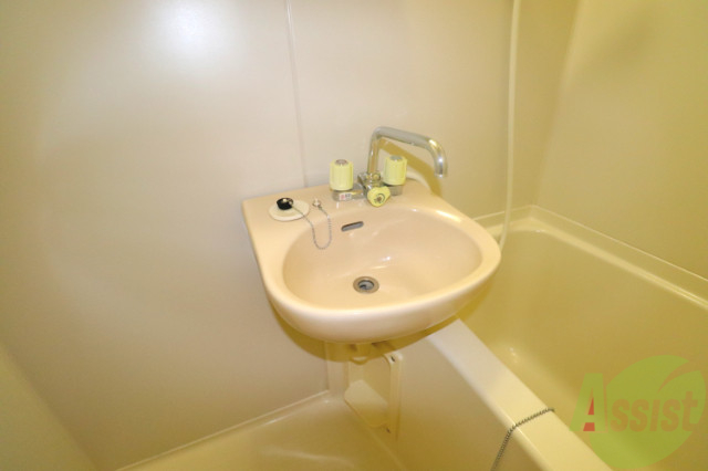 洗面設備　コンパクトな洗面！