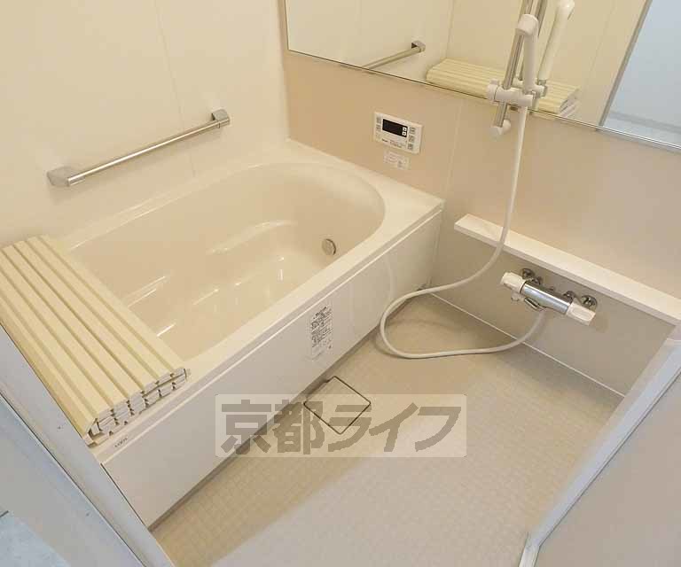 バス・シャワールーム　広めの浴槽です。